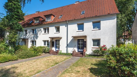 Renovierte Dachgeschosswohnung mit neuer Küche und gemütlichem Charme