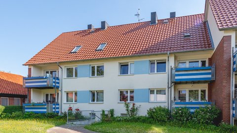 Renoviertes Wohnjuwel mit lichtdurchfluteten Räumen (WBS erforderlich)